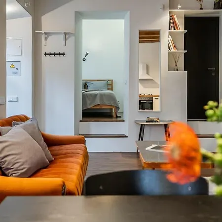 Domillion 1bdr Unique And Warm Old Town Tr41 *