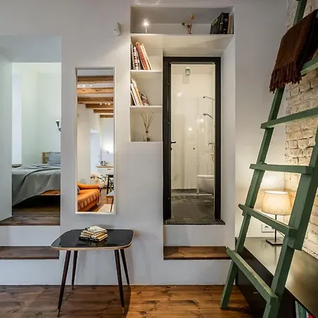 Domillion 1bdr Unique And Warm Old Town Tr41 Apartment *