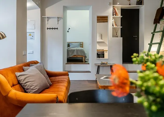 Domillion 1bdr Unique And Warm Old Town Tr41 *