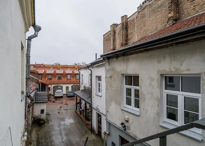 Domillion 1bdr Unique And Warm Old Town Tr41