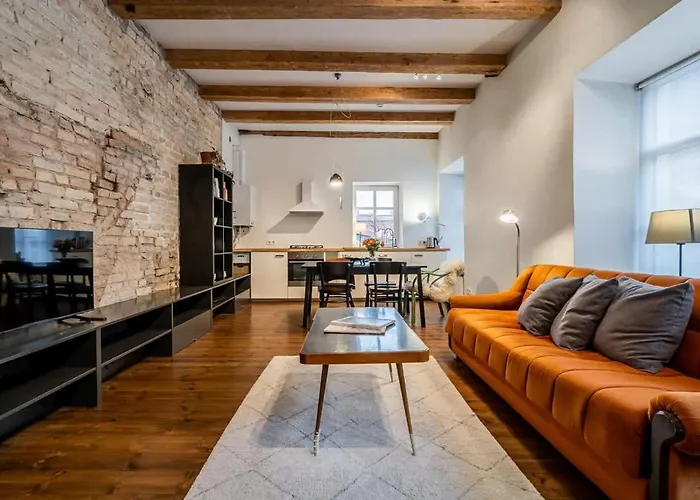 Domillion 1bdr Unique And Warm Old Town Tr41