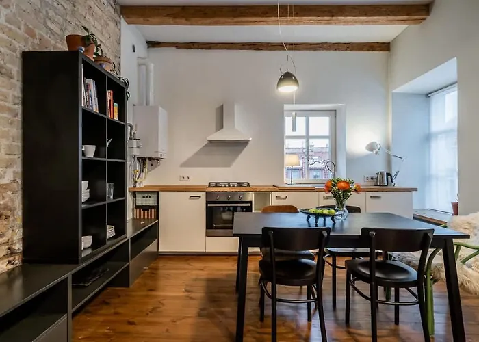 Domillion 1bdr Unique And Warm Old Town Tr41 Appartamento